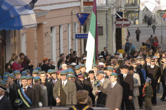 Pochód studentów Tartu i Tallin na zdjęciach