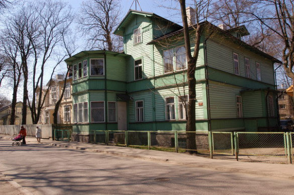 Tradycyjna architektura, okolice Kadriorgu Tartu i Tallin na zdjęciach