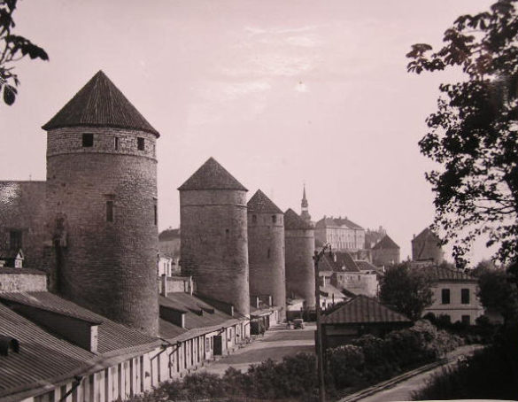 Korowód baszt tallińskich